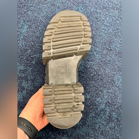 Dr. Martens Women’s Audrick - Leather Loafer 👞 - Picture 3 of 3